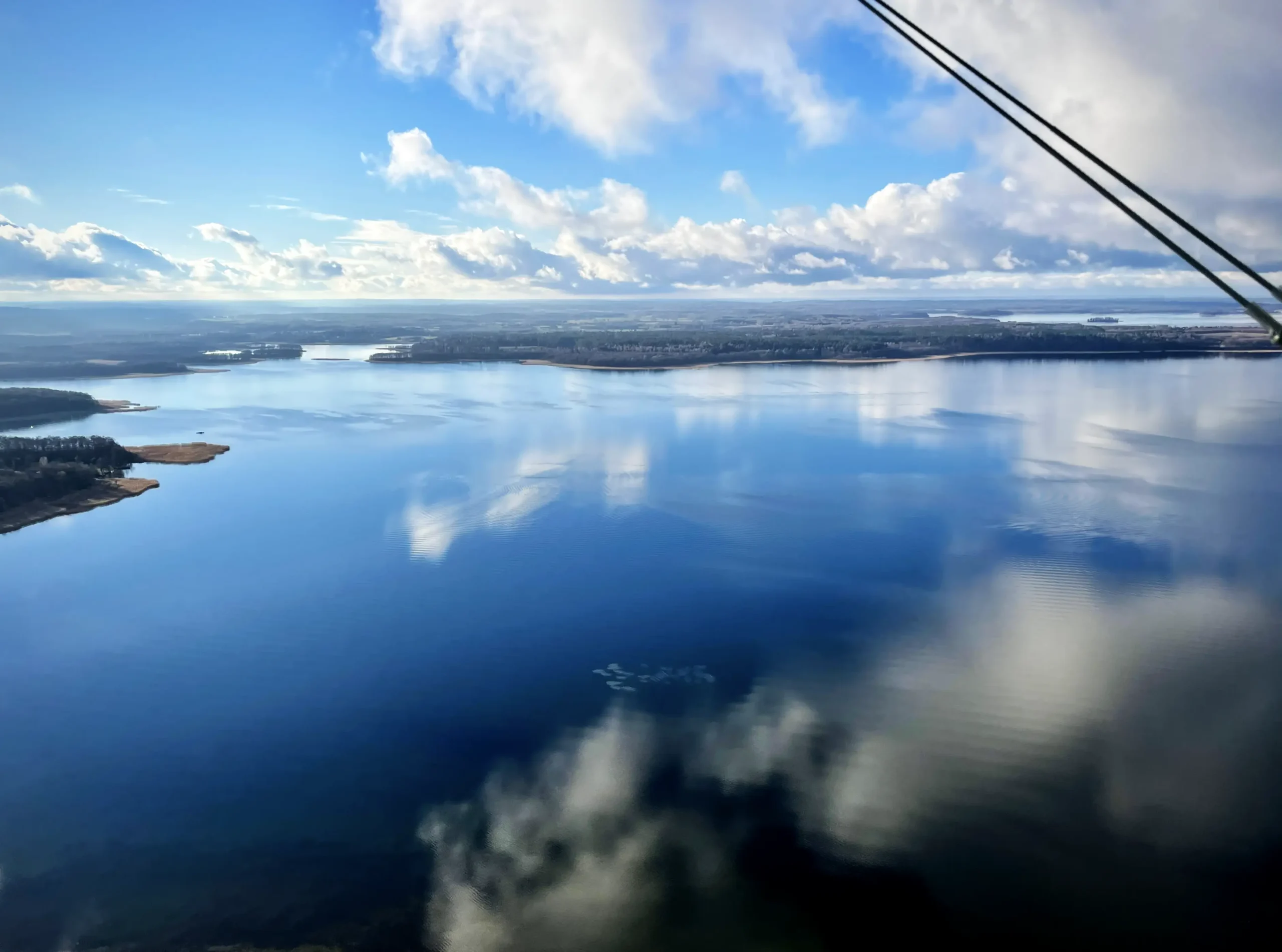 Ekoczarter jachtu na Mazurach – żeglowanie w zgodzie z naturą