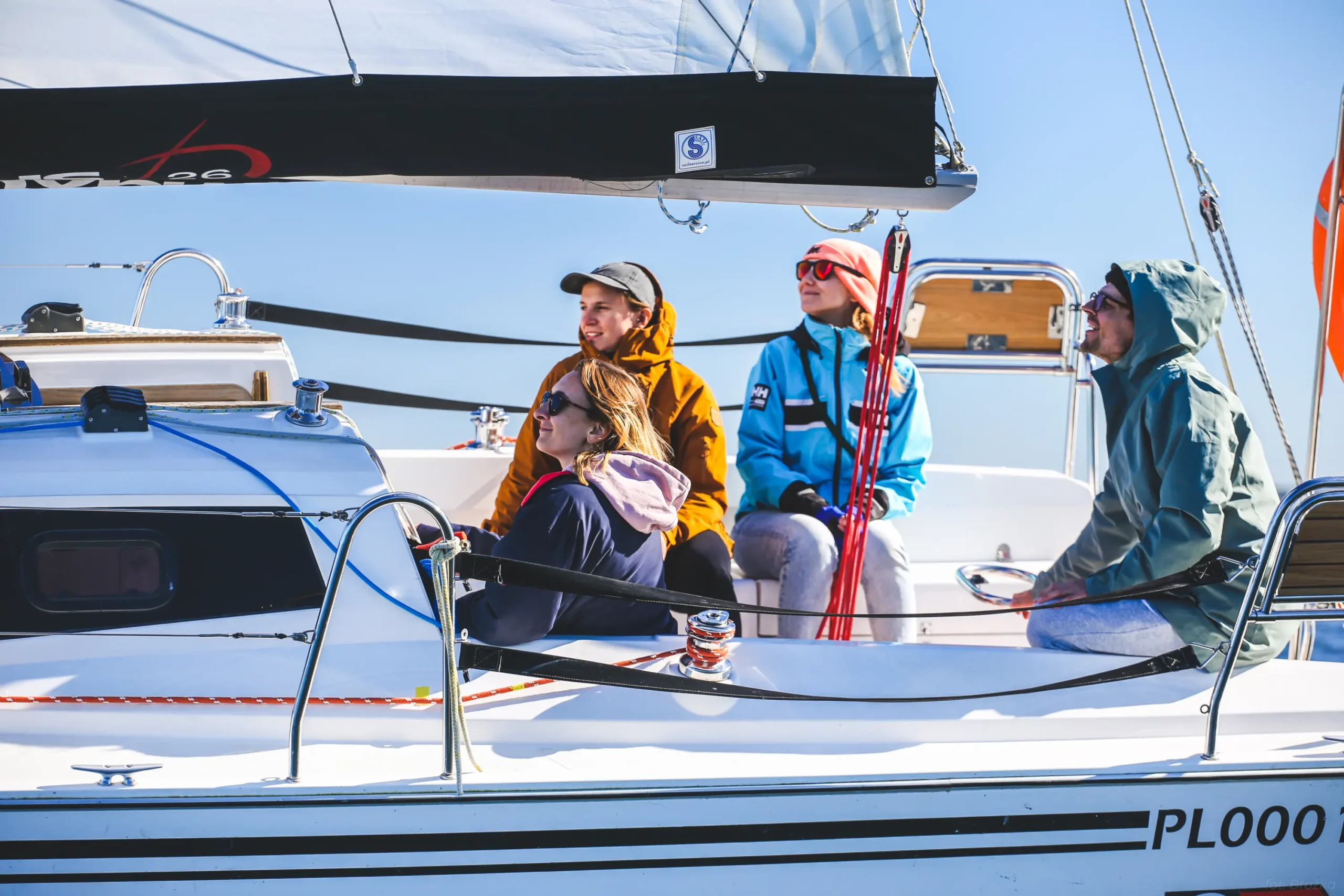 Usługi żeglarskie i szkolenia na Mazurach