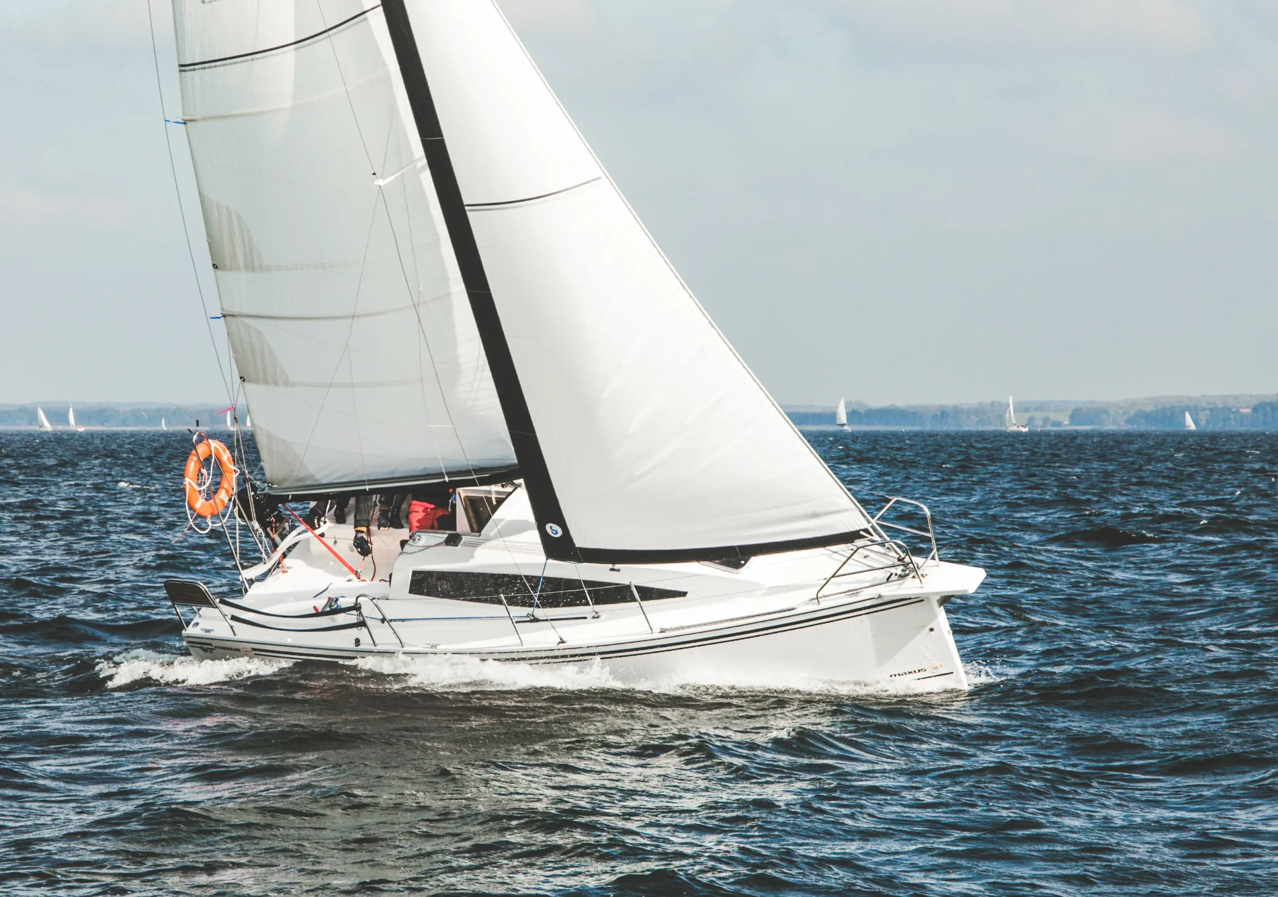 jacht Maxus 26 czarter na Mazurach